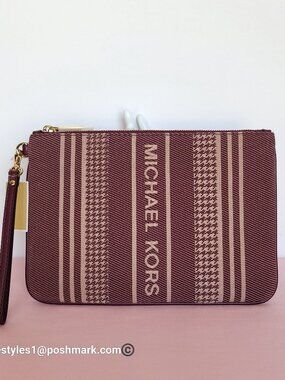 MICHAEL KORS Jet Set Signature Jacquard Large Zip Pouch Wristlet- Dark Berry ⭐